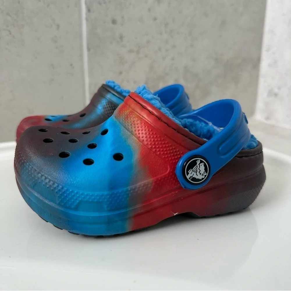 Crocs Classic Lined Out of This World Clog Size 6 Baby